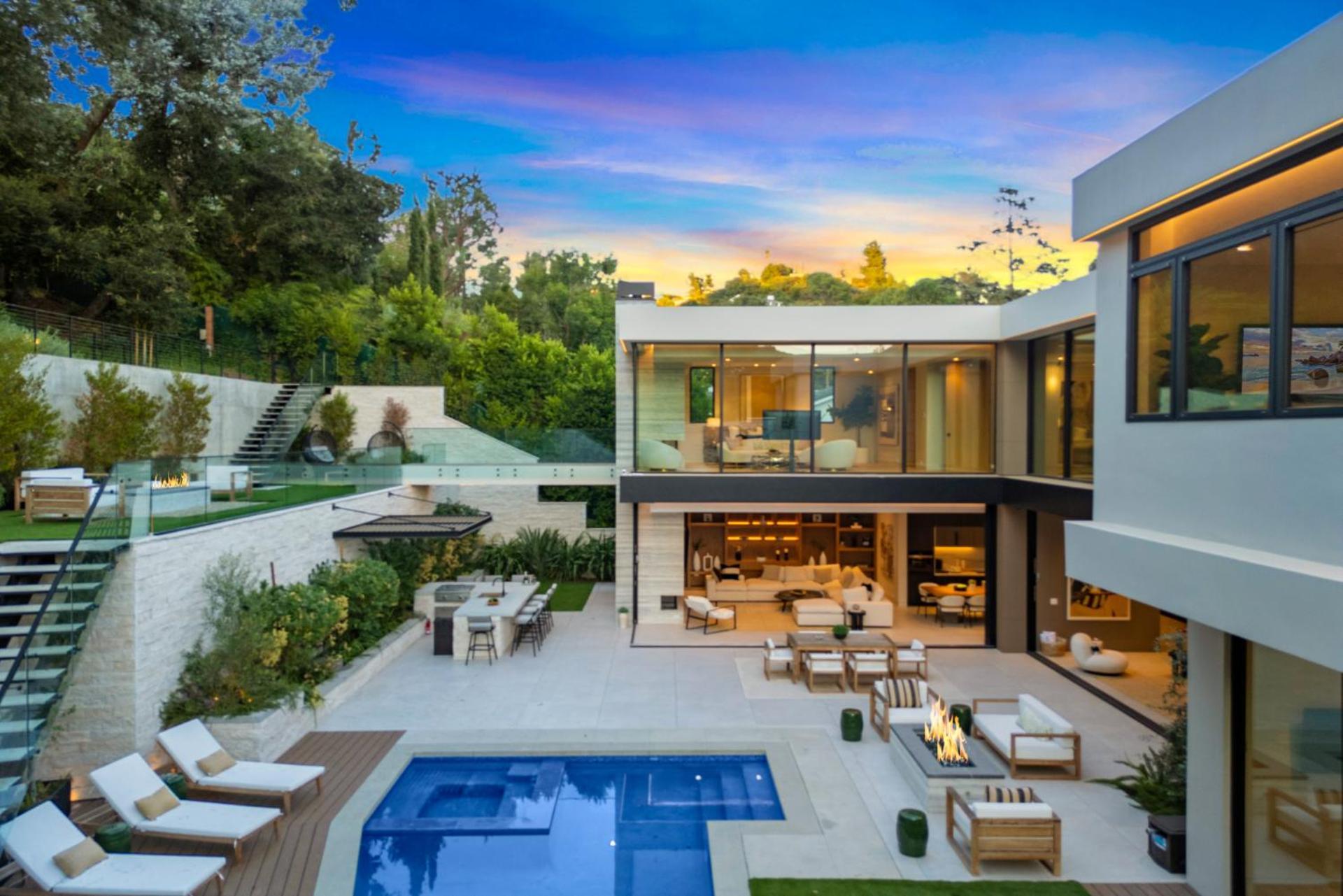 Hutton Los Angeles