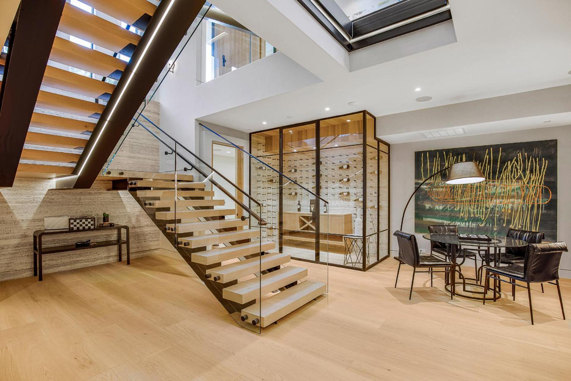 Hutton Los Angeles